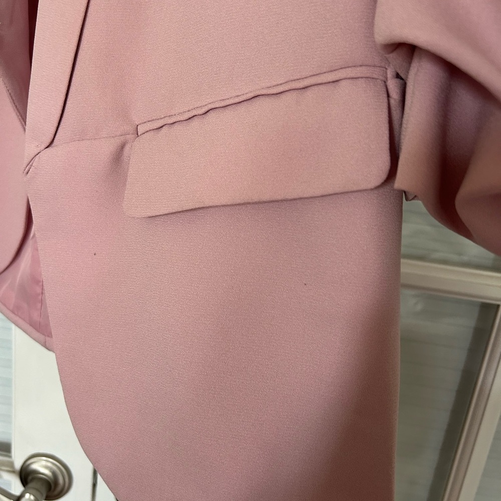 Pink blazer - Picture 2 of 4